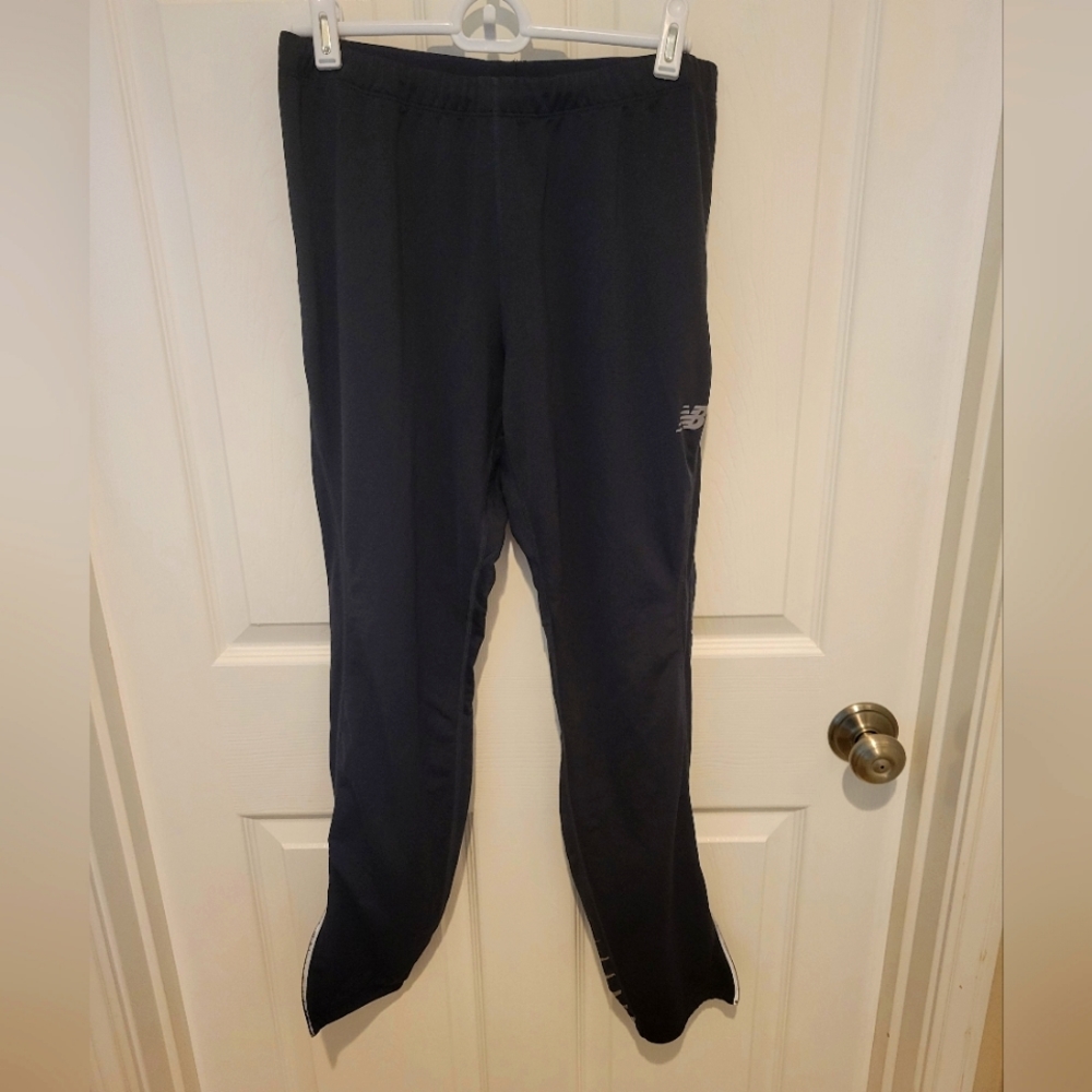 Women's New Balance Size Large Crop Pants